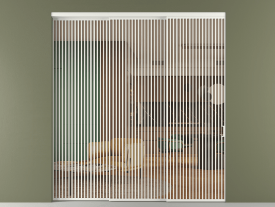 Алюминевая перегородка vn3_06_ Алюминий светло-серый Прозрачное оранжевое стекло, триплекс, 6мм. Цвет Алюминий светло-серый. Материал Алюминий в эмали. Коллекция Перегородка Formato внутри проёма 3 створки с синхронным механизмом. Картинка.