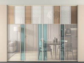 Алюминевая перегородка vntp4_2 Алюминий бежево-серый Четыре стекла. Цвет Алюминий бежево-серый. Материал Алюминий в эмали. Коллекция Перегородка Mosaic внутри проёма скрытое крепление в потолок 4 створки. Картинка.